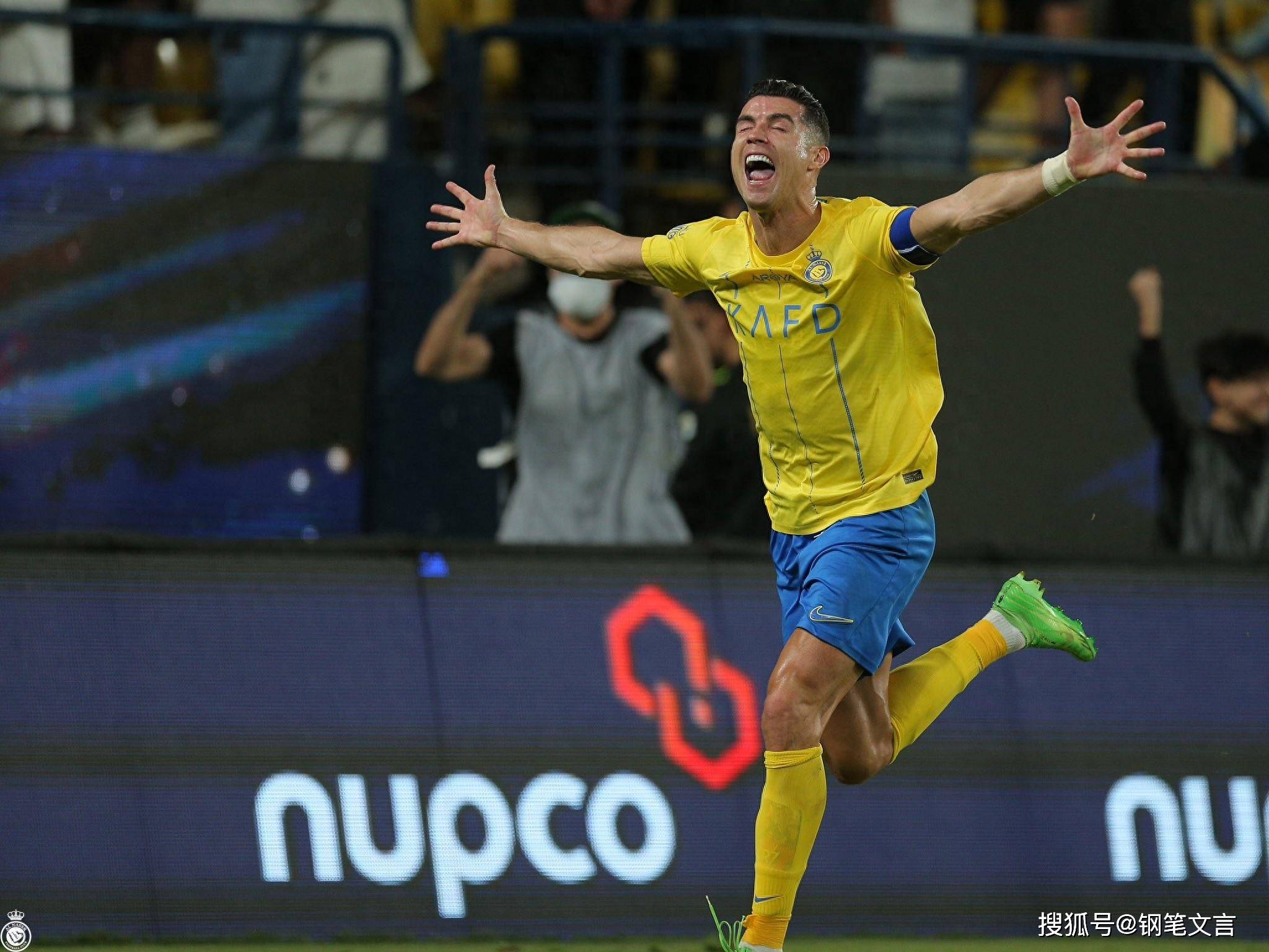  C罗迎来十二赛季高光表现，热火球迷沸腾！